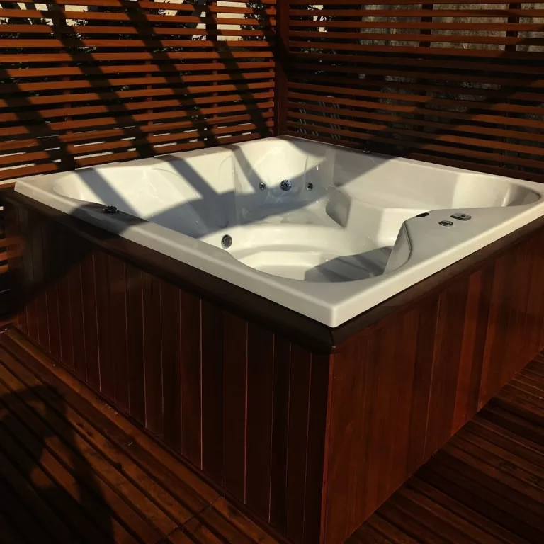 Spa Flower Spacril com Hidro – Standard