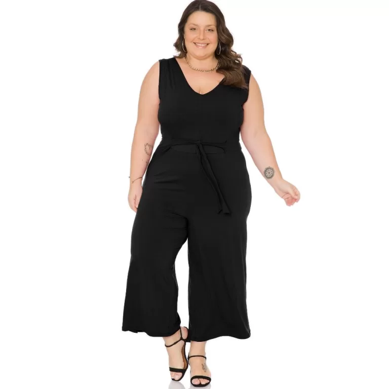 Macacão Pantacourt decote V Plus Size tamanho gra