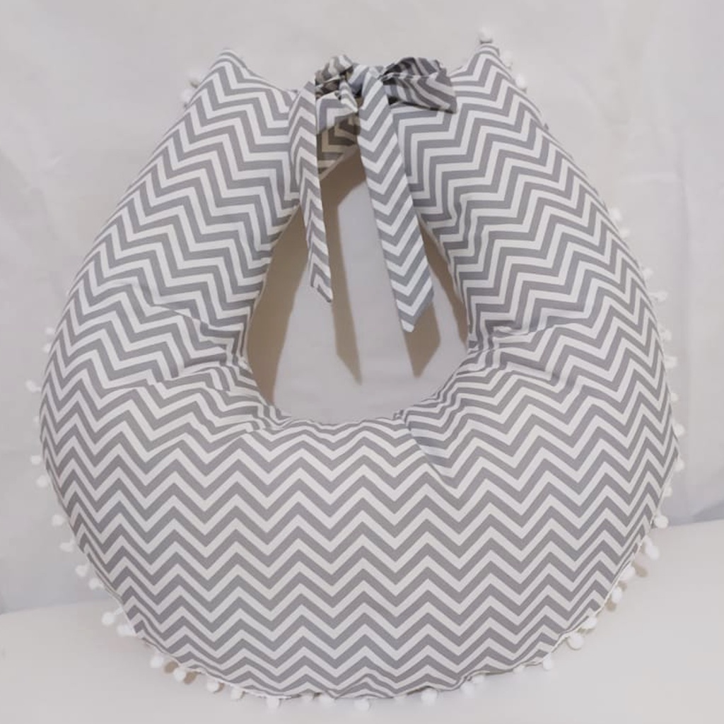 Almofada Amamentação para Amamentar com Zíper e Pompom Grelot com Tecido Estampado 100% Algodão