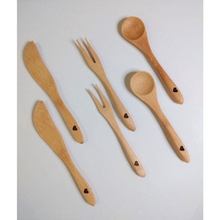 Kit 2 Espátulas + 2 Garfinhos + 2 Colher em Bambu