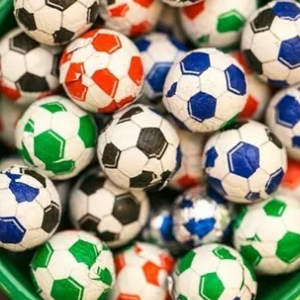 Bolinhas De Chocolate Futebol 300g – Marisbel