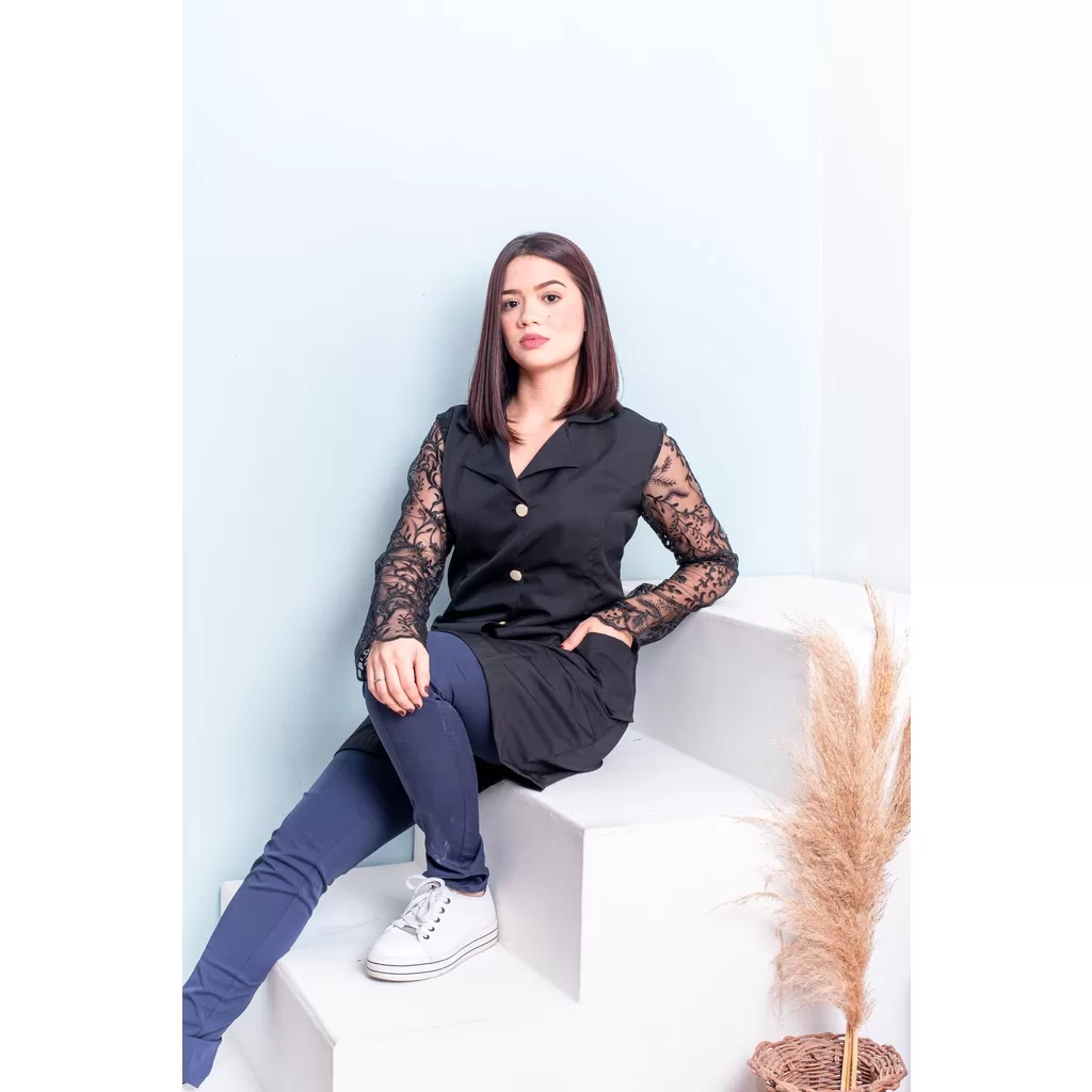 Jaleco feminino Acinturado com Renda – Preto