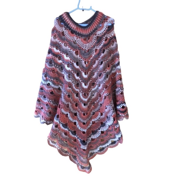 Poncho de Crochê com lã Batik