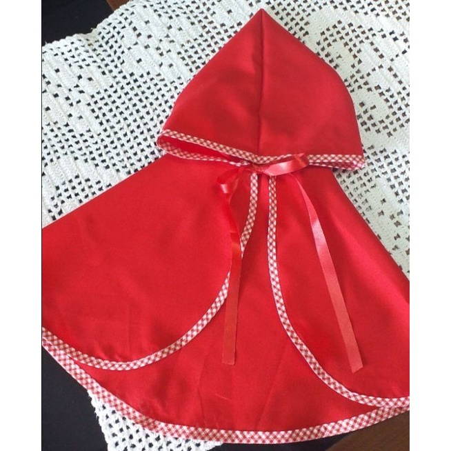Capa Infantil Chapeuzinho Vermelho com acabamento 