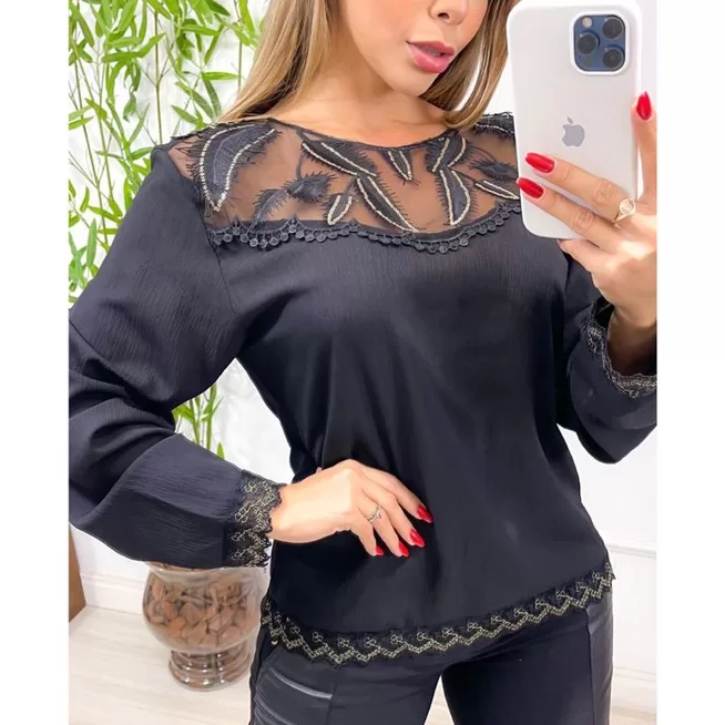 Blusa Crepe Tule No Peito Manga Longa