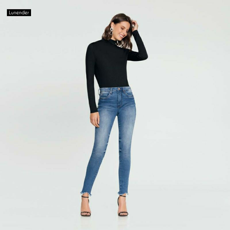 Blusa Canelada Mangas longas e Gola Alta Lisa Lunender P, M, G e GG