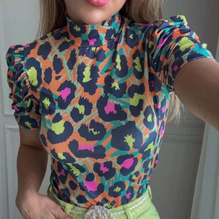 Blusa Princesa Básica Feminina Gola Alta Manga Bu