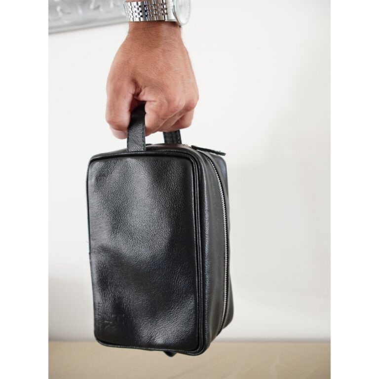 Kit Necessaire em couro 100% legitimo + porta moed