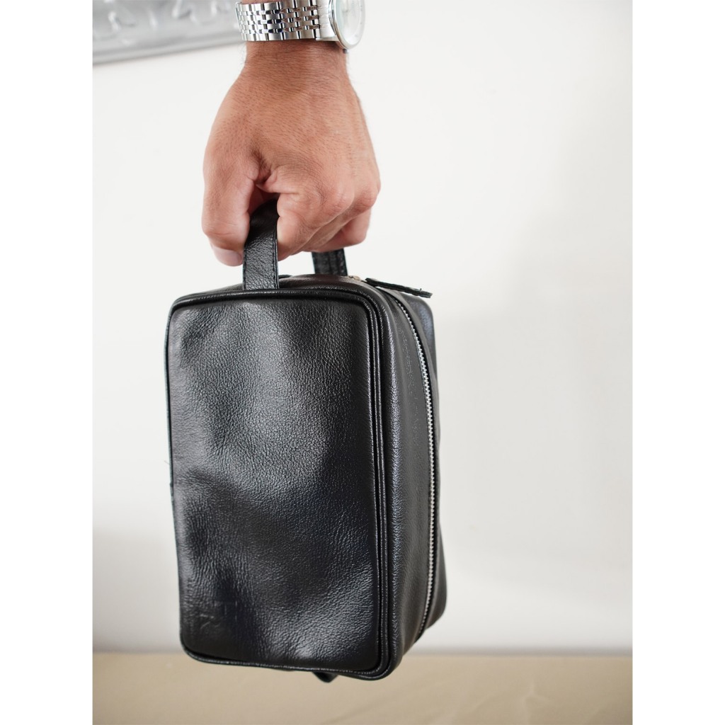 Kit Necessaire em couro 100% legitimo + porta moeda couro