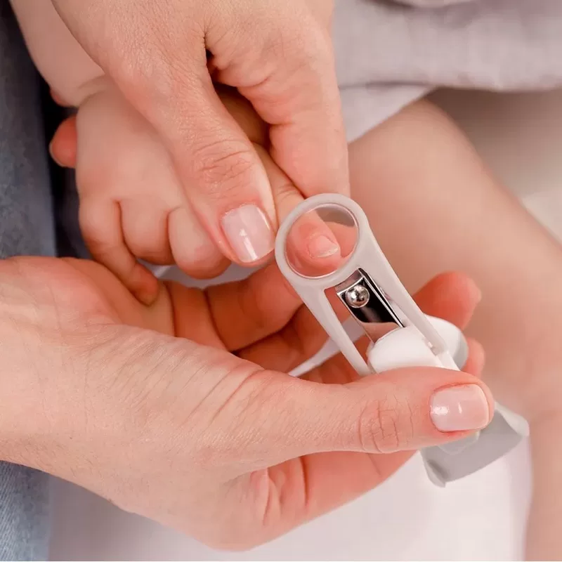 Cortador de Unhas Bebê com Lupa Cinza Buba enxoval