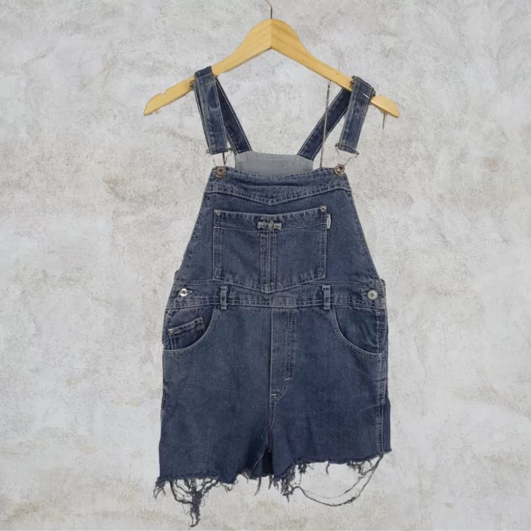 jardineira macaquinho jeans vintage anos 90