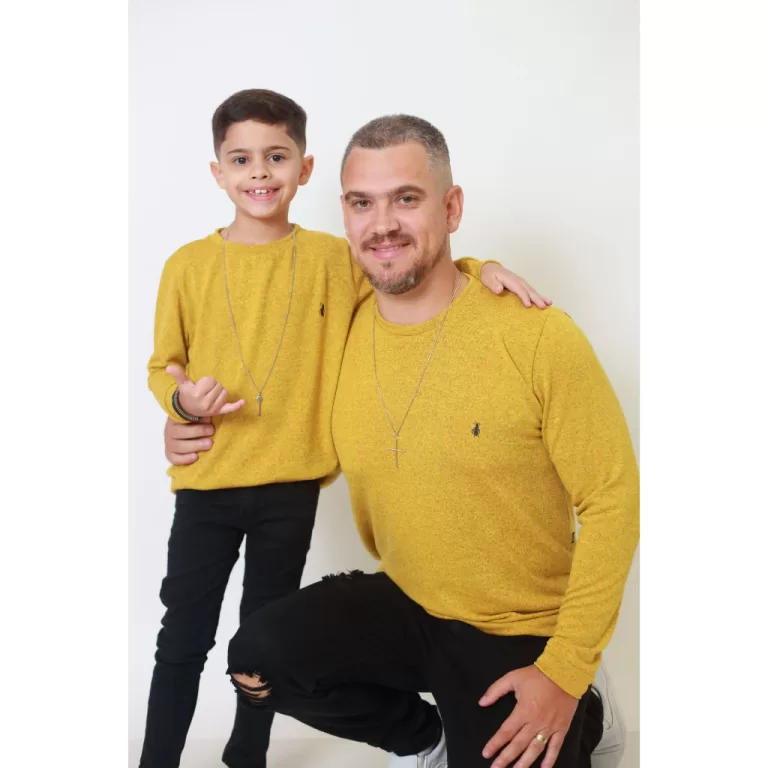 Kit suéter tal pai tal filho mostarda
