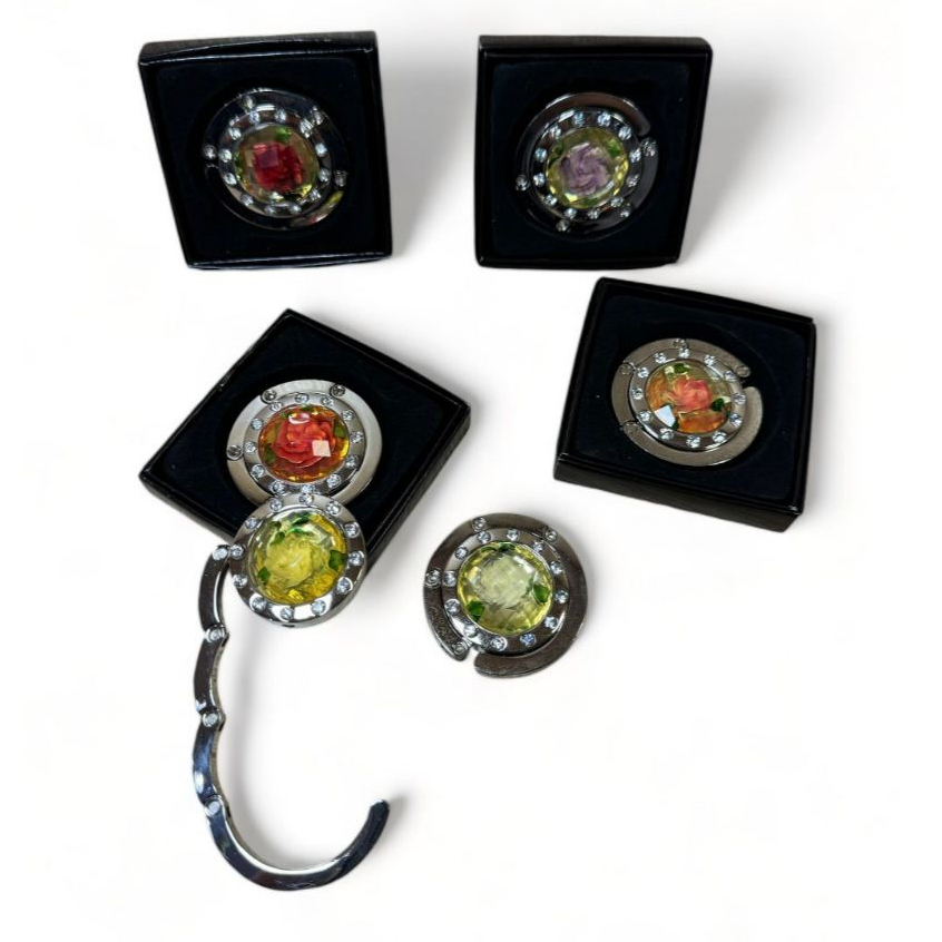 Suporte Gancho Porta Bolsa Dobrável Portátil De Mesa Articulável Com Pedras De Strass