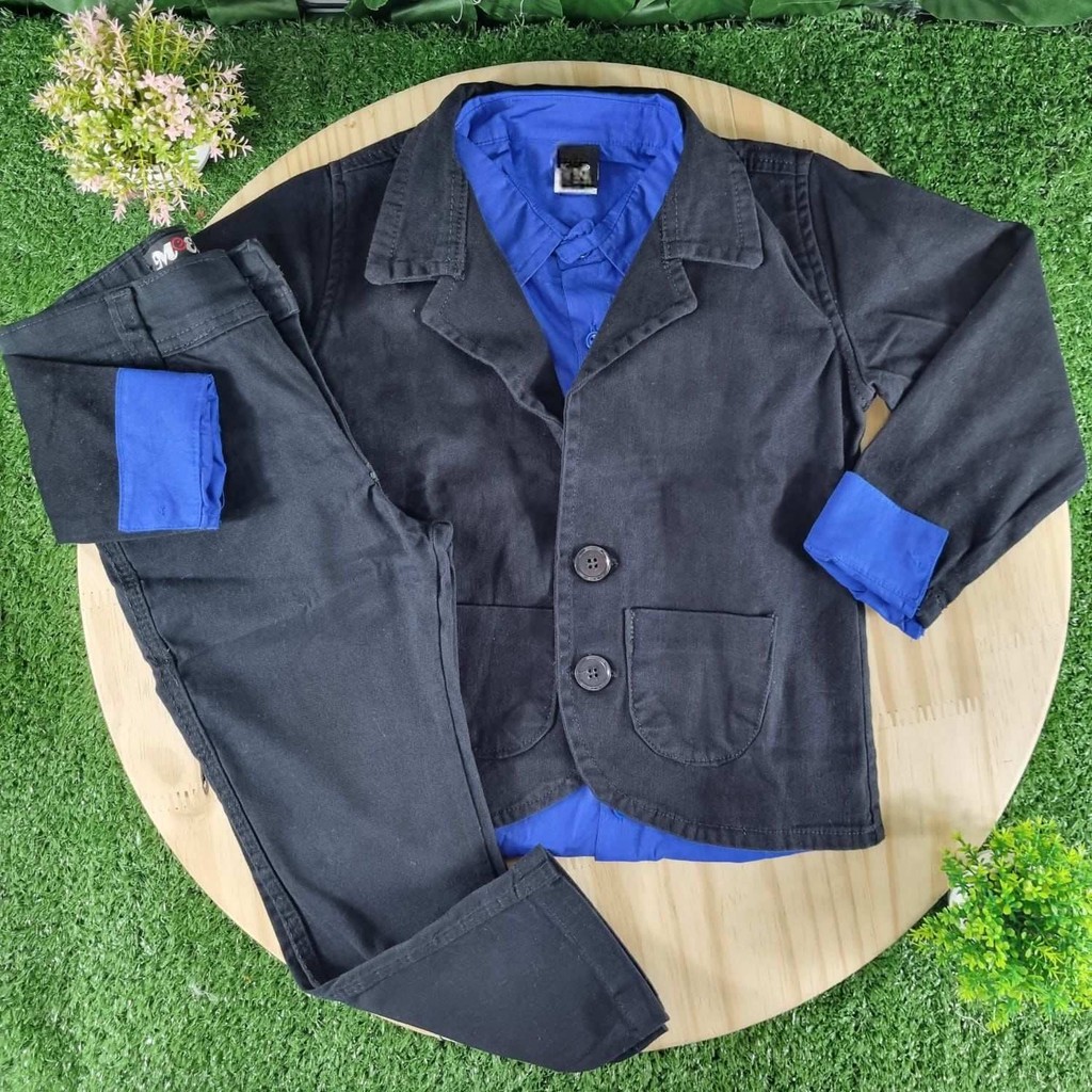 Calça Preta com Blazer Preto e Camisa Longa Azul Royal Infantil