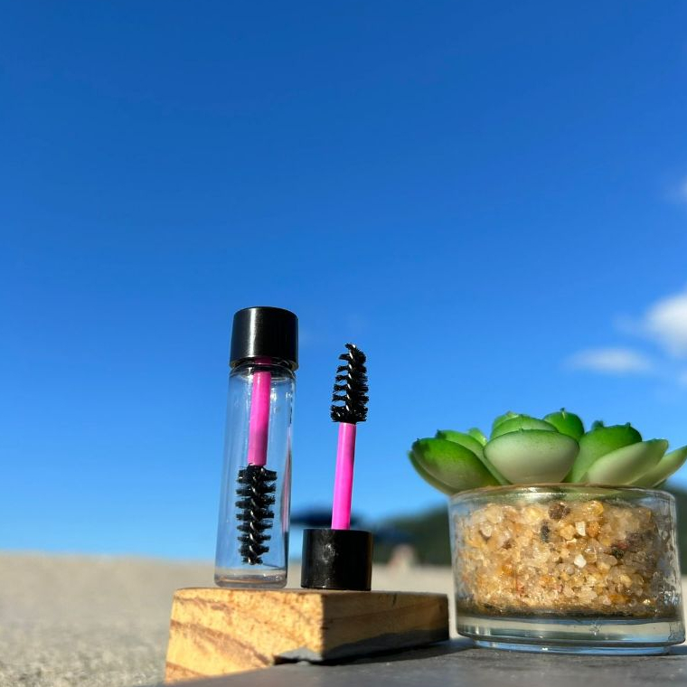 Kit 70 Mini Frasco Tubete Escovinha Sobrancelhas E