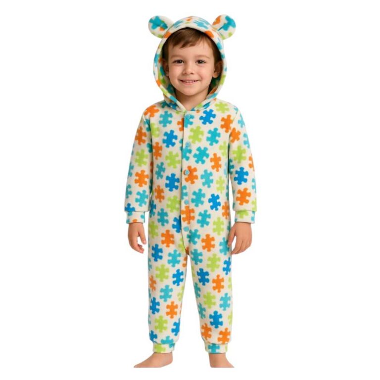 Pijama macacão infantil com capuz e orelhinhas em