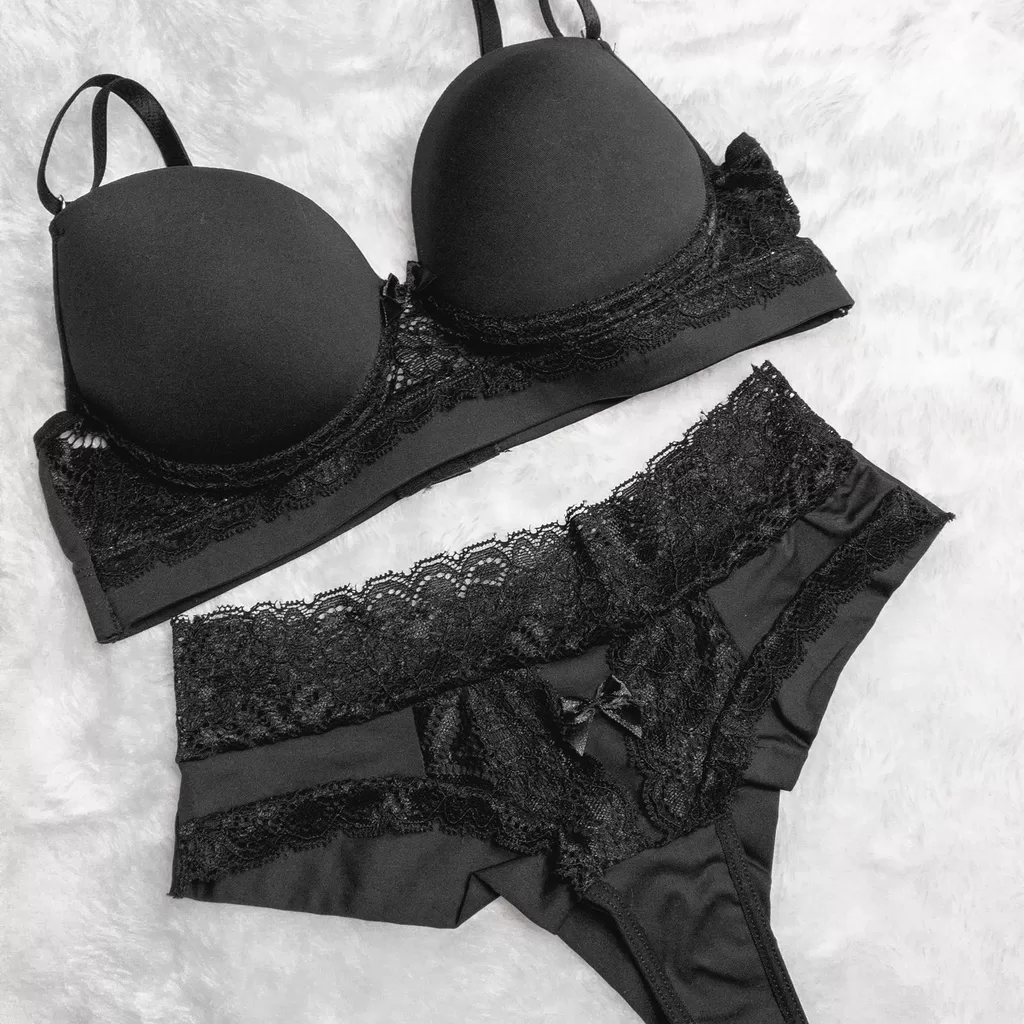 Conjunto lingerie sutiã com bojo e arco calcinha tanga fio duplo sexy
