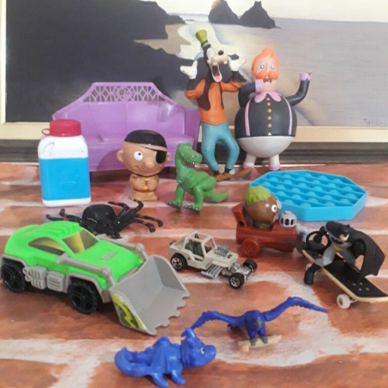 Brinquedos diversos bat  ( usado)
