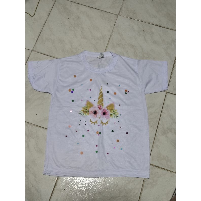 camisa infantil unicornio com brilho tam 6 anos