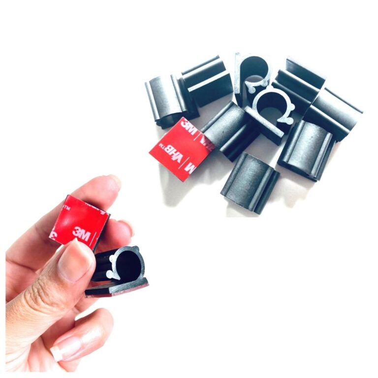 Organizador de fios e cabos até 13mm com adesivo 