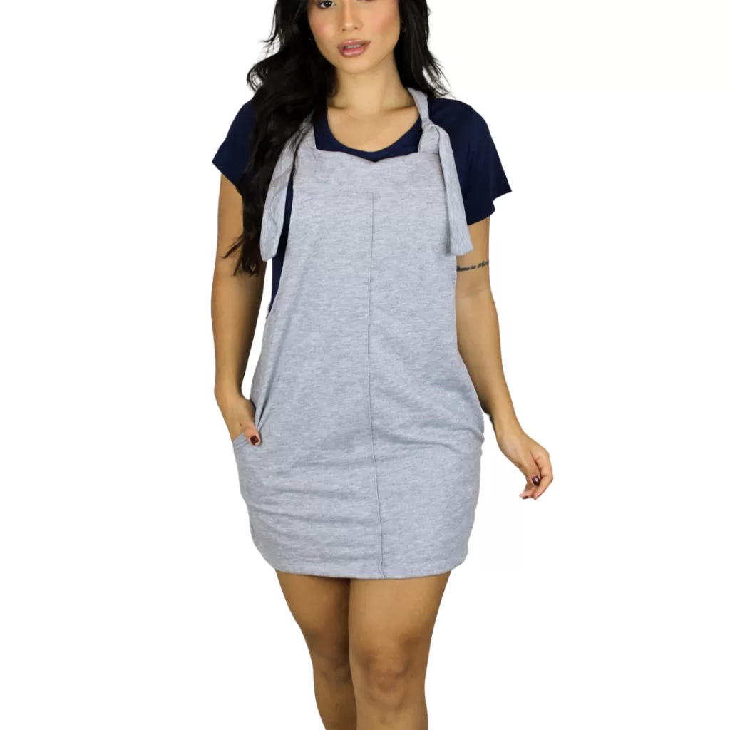 Jardineira Feminina Saia Curta Com Bolsos Laterais Alças Reguláveis