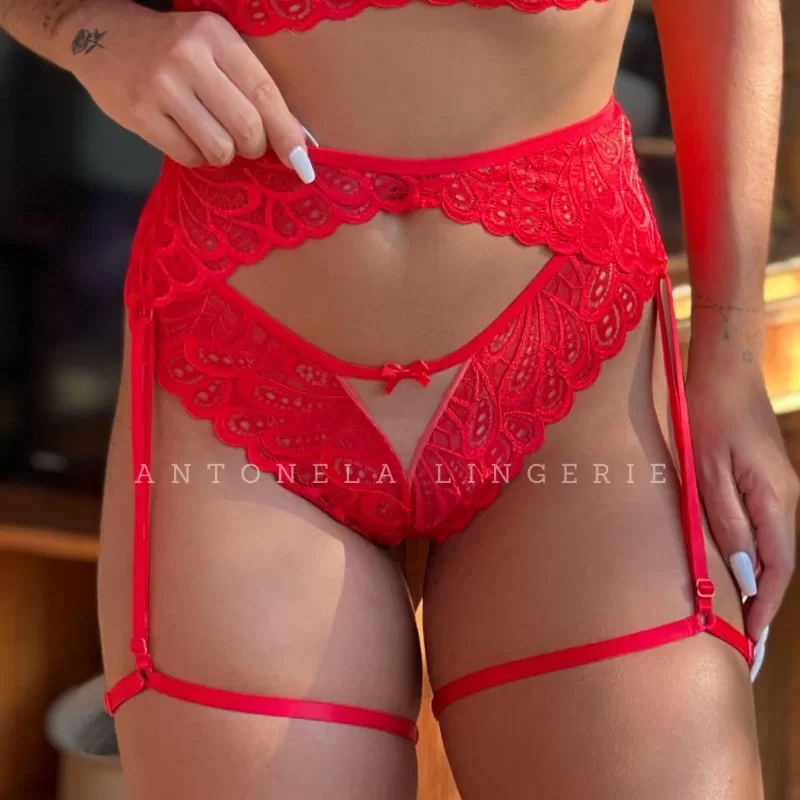 Cinta liga RIANA ajustável confeccionada em renda lingerie sensual