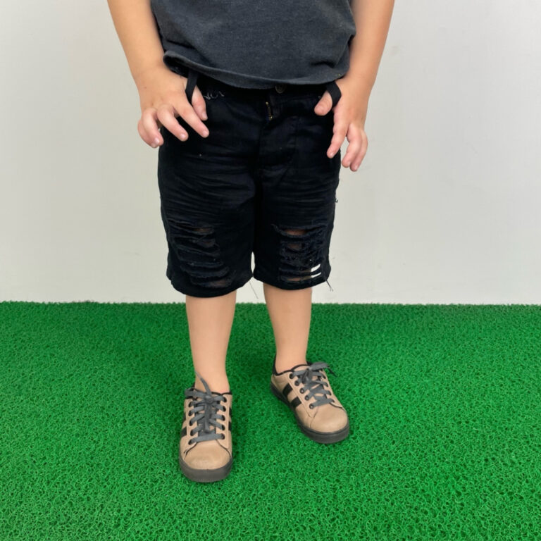 Bermuda infantil rasgada preta masculina da moda s