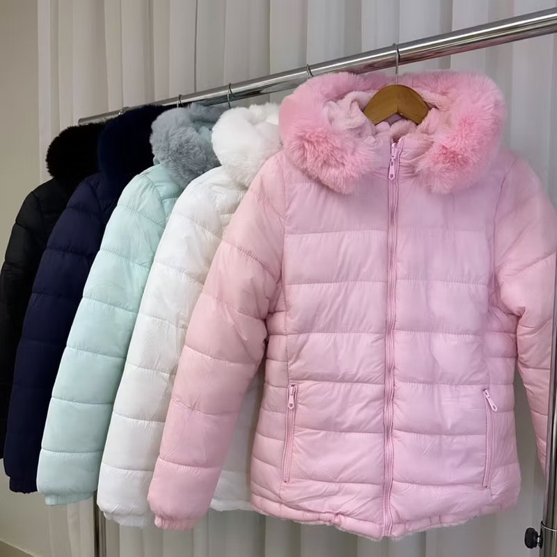 Jaqueta Feminina Nylon Forrada Capuz Inverno Quentinha Impermeável Bobojaco Puffer Metalassê