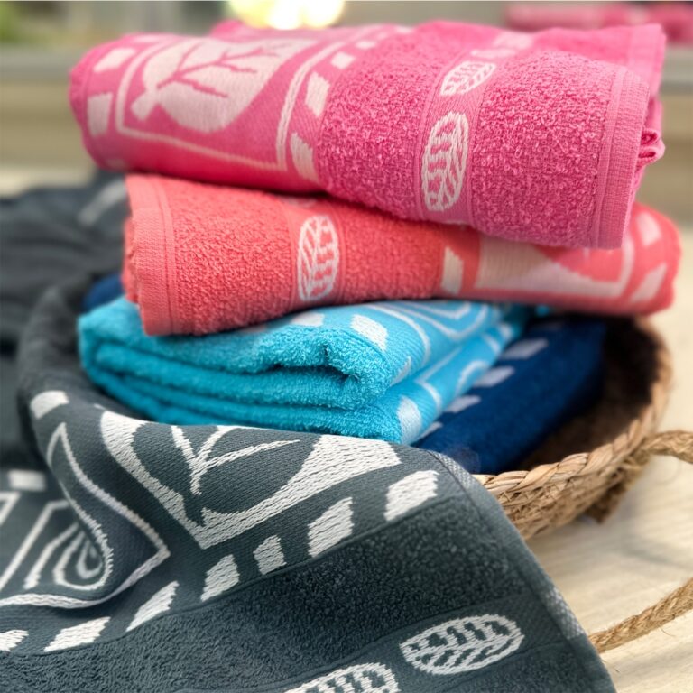 Kit 5 Toalha Gigante Macia 70 x 140 cm Alta Absor�