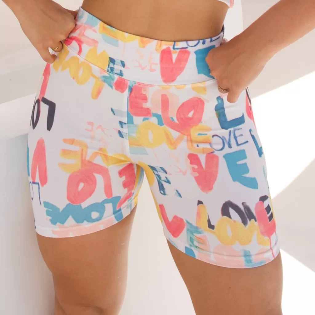 Short Feminino Meia Coxa Cintura Alta Suplex Esportivo Academia Fitness Estampada Love