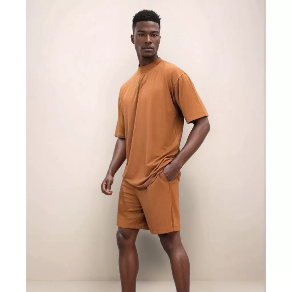 Conjunto Casual Masculino Camiseta Oversized Lisa com Gola Média e Bermuda Slim