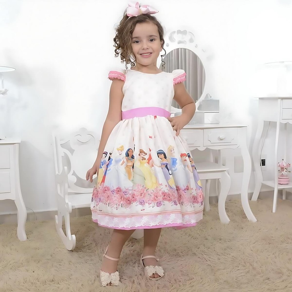 Vestido infantil tema das princesas com laço nas costas