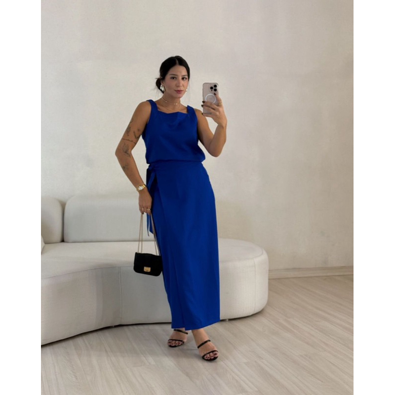 Conjunto de Alfaiataria Sofisticado blusa com Saia Longa Elegante com detalhe