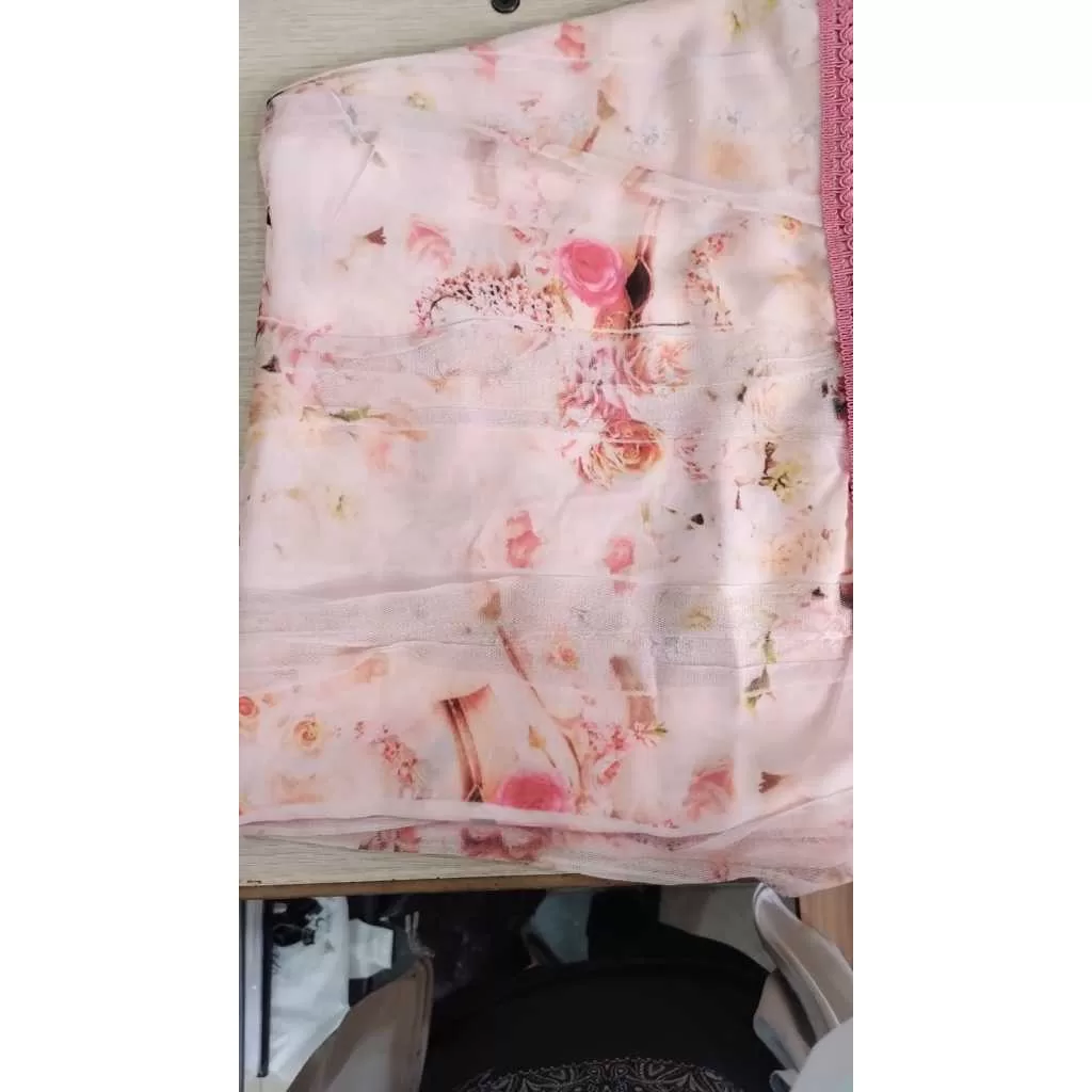 Pano da costa rosa florido com renda