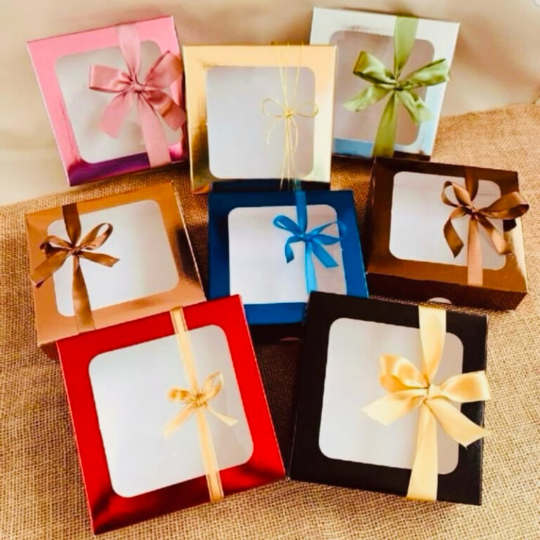 10~40 CAIXA COM VISOR 15X15X4 PARA PERFUME SABONET