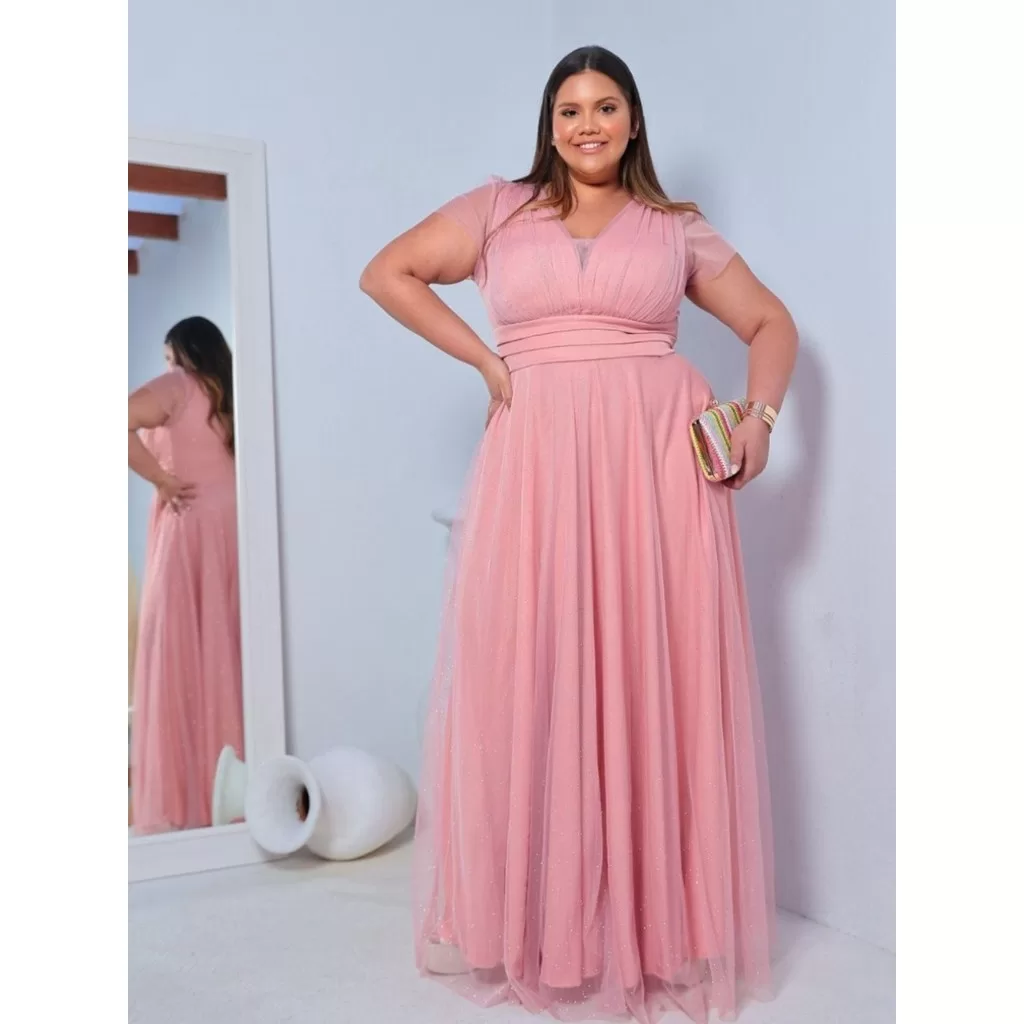 Vestido Plus Size Longo de Festa e Formatura Com Manguinha de tule