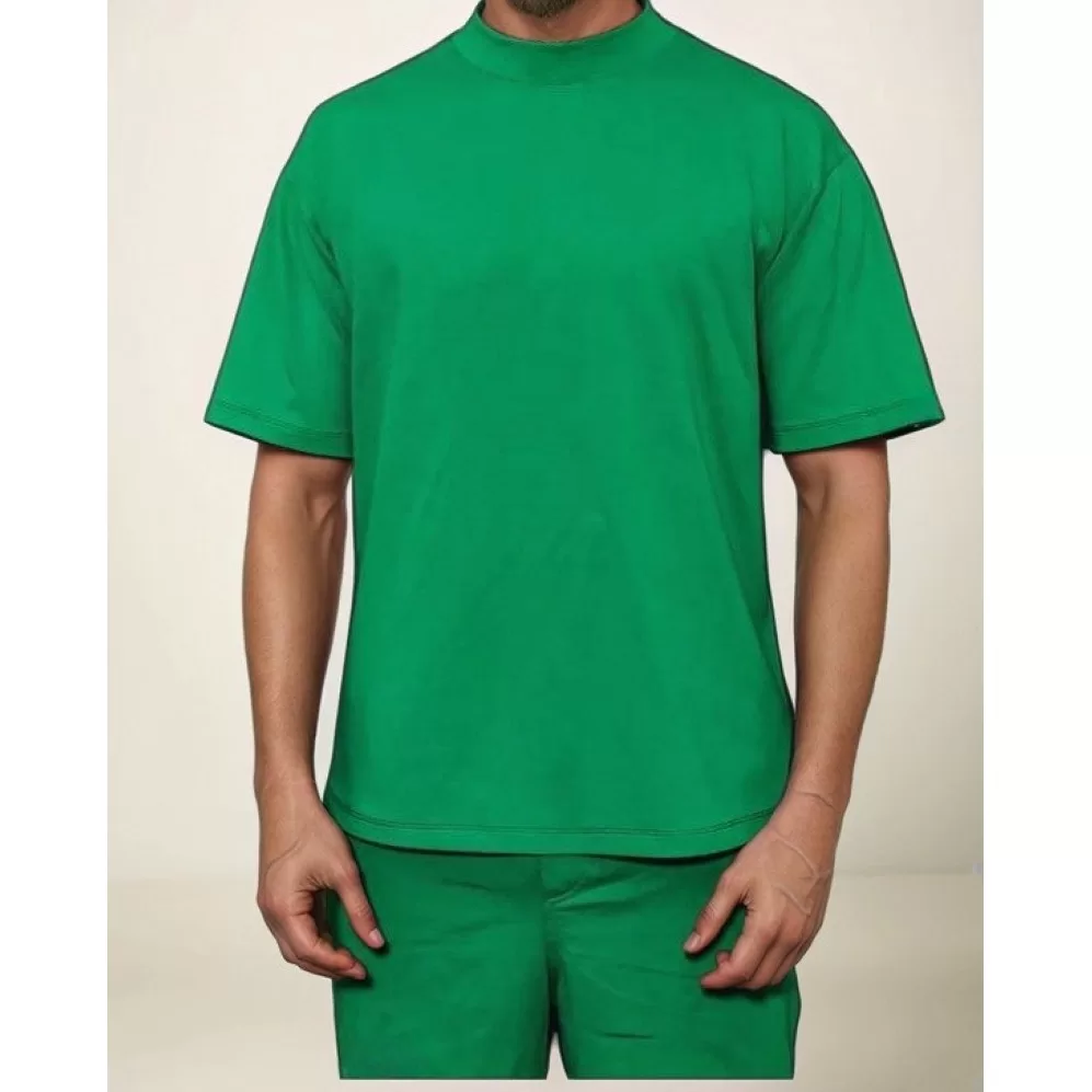 Conjunto Casual Masculino com Gola Média Camiseta Oversized Lisa e Bermuda Slim