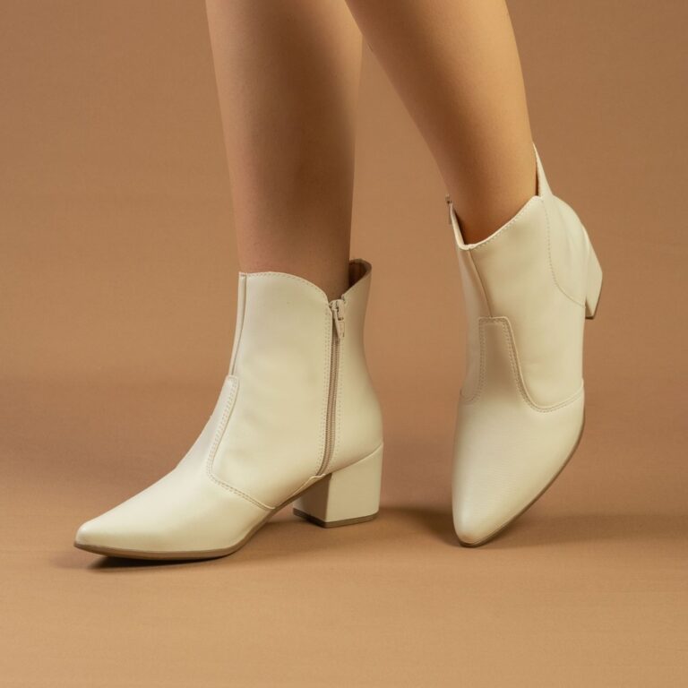 Bota Feminina Social Bico Fino Salto Médio Confor