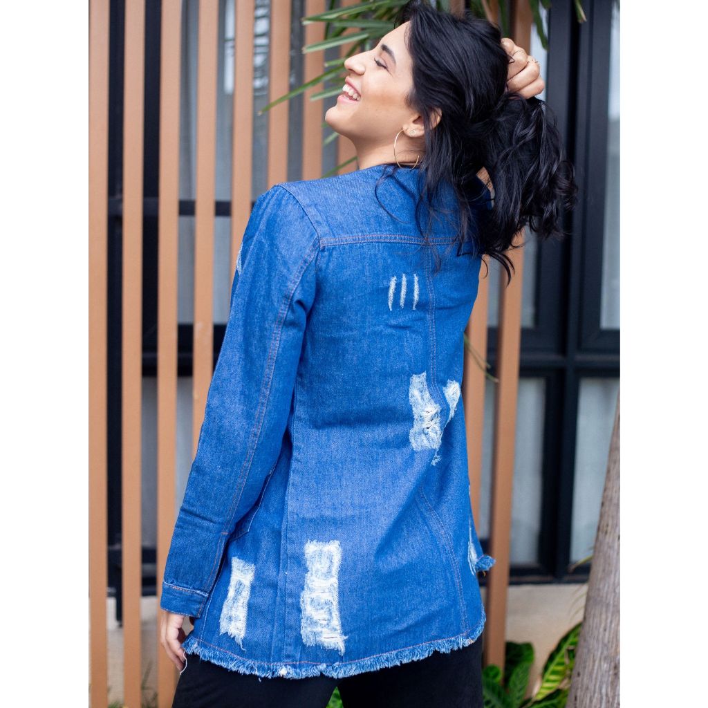 JAQUETA JEANS RASGADA DESTROIER FEMININA ESTILO SOBRETUDO