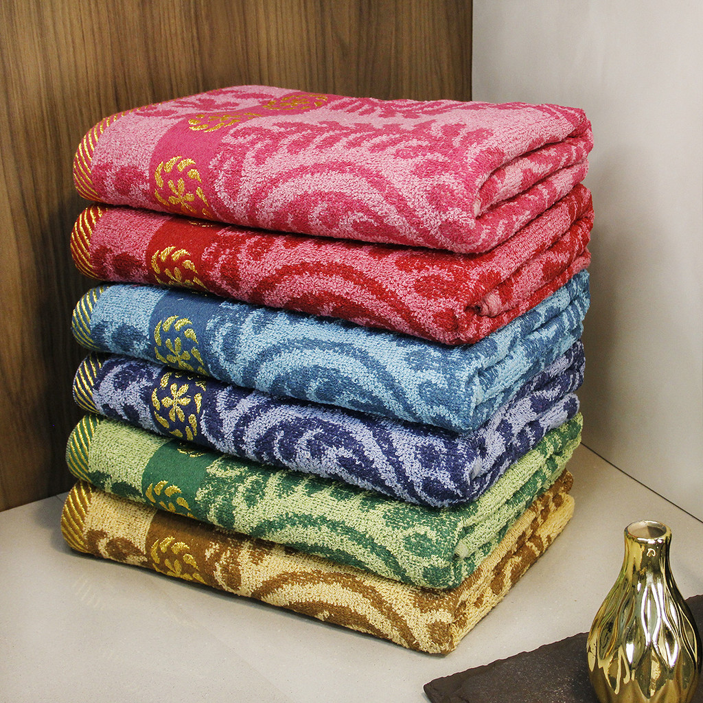 Kit Toalhas de Banho Estampada Grande 140x70cm Felpuda Macia Alta Qualidade Bordada Sortida