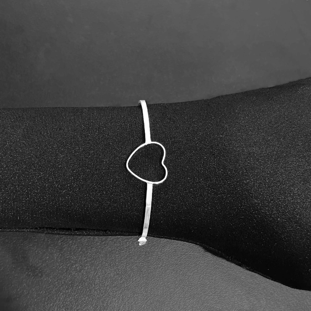 Bracelete Fino Feminino Fio Chapado Com Coração de Prata Italiana 925
