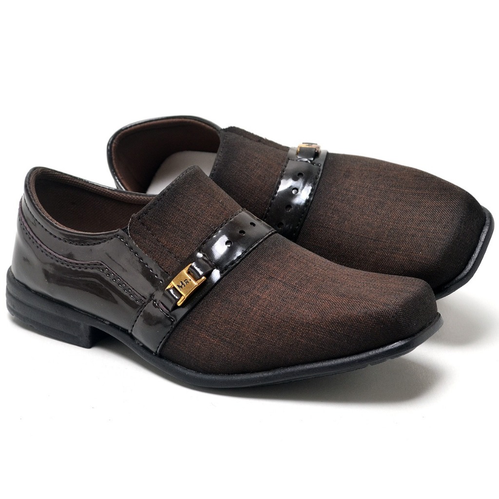 Sapato Social Infantil Café Elegância e Conforto para os Pequenos