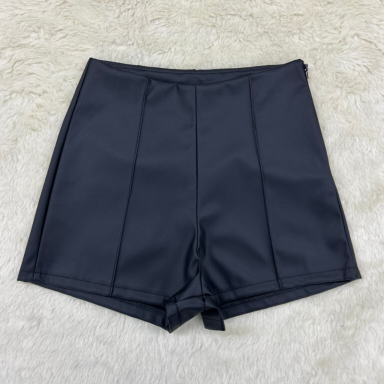 Short Couro Fake Infantil e Juvenil Casual, Cor S