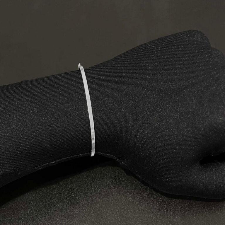 Bracelete Fino Delicado 19cm Liso Fecho Trava de P