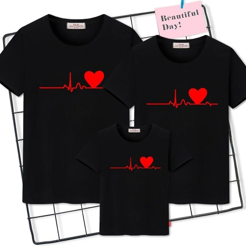 Kit 2/3/4 Camisetas Familia Tal Mãe Pai Filho Filha Batimentos Cardíaco Coração Preto