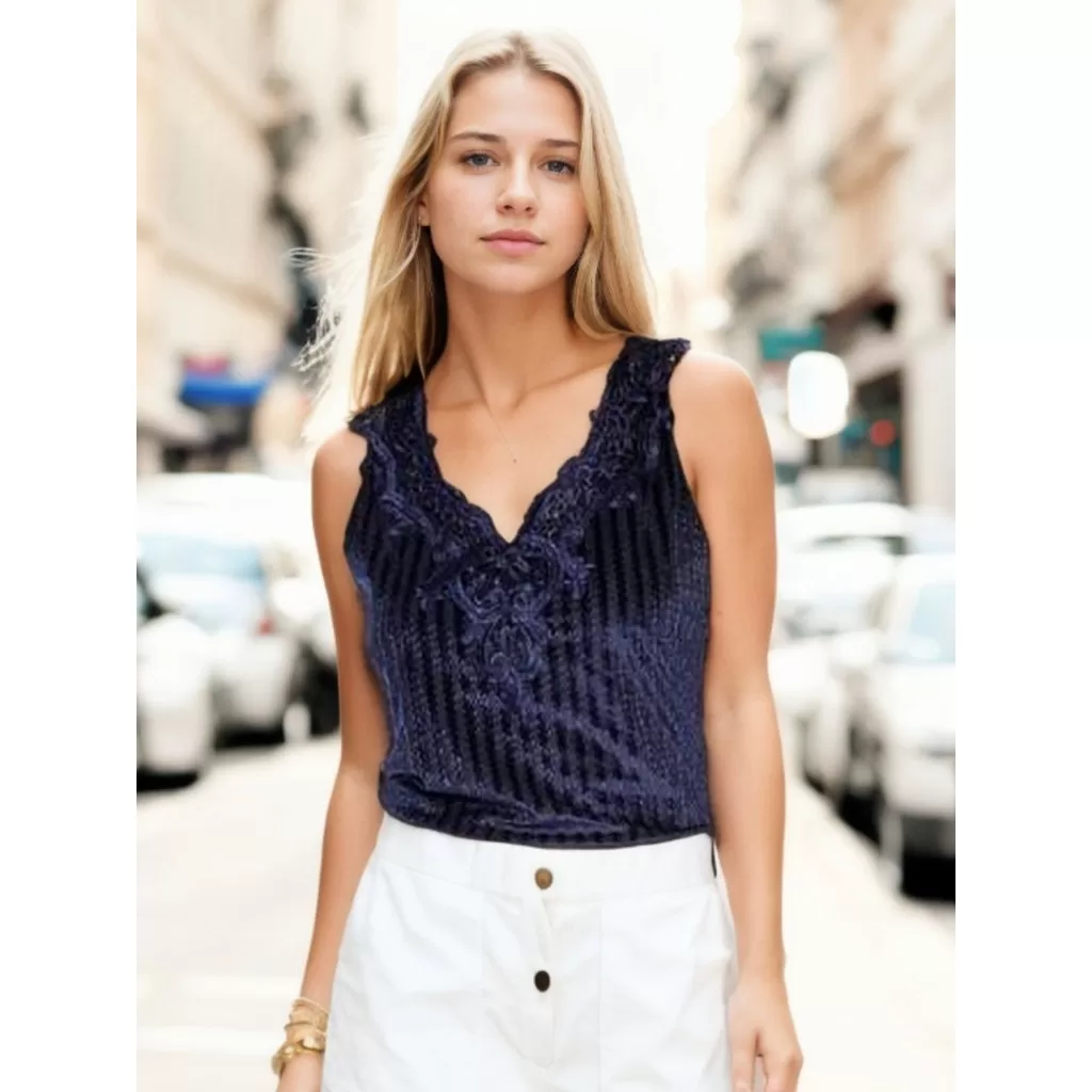 Body Feminino Decotado Sem Manga Veludo Detalhado Tendência