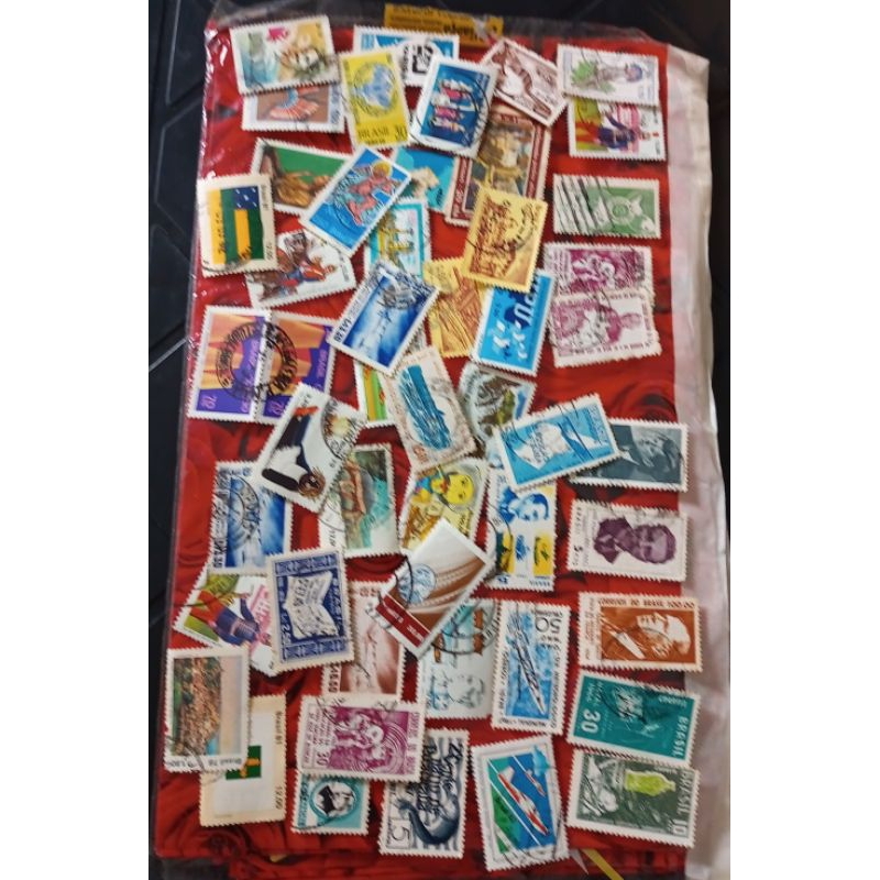 Selos comemorativos Brasileiros  década de 70 pacote com 50 selos