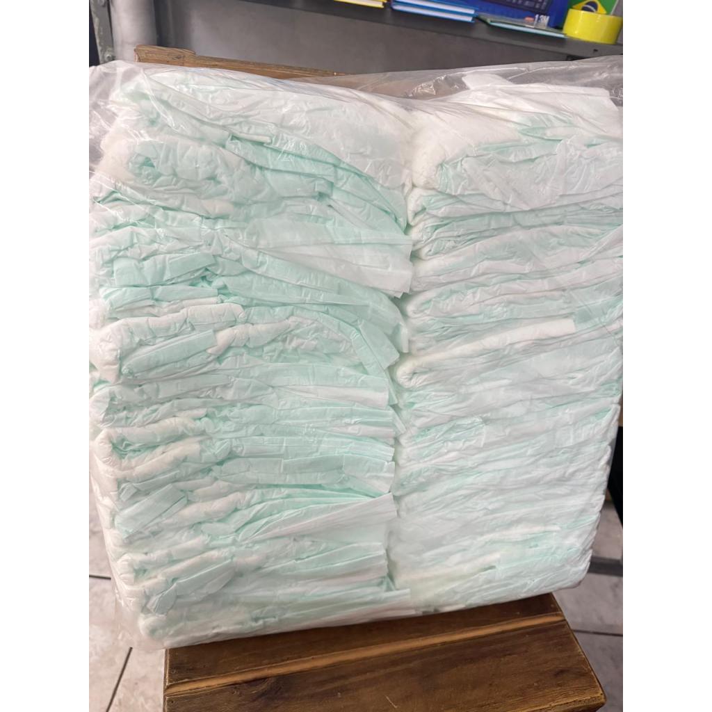 Fralda Adulto Geriátrica Segunda Linha 50 Unidades Pacotão Econômico