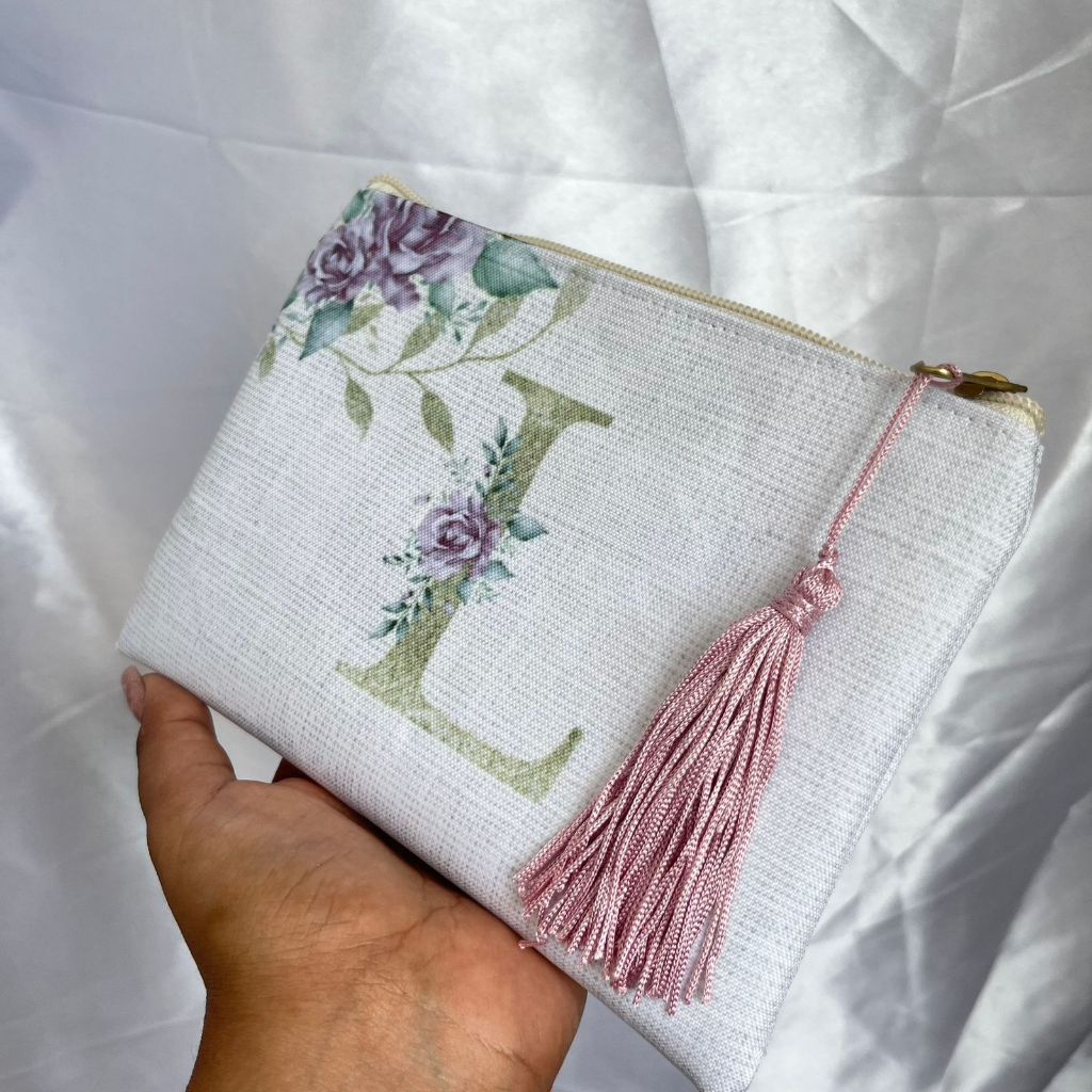 PRODUÇÃO 3 DIAS ÚTEIS + FRETE – Necessaire Personalizada com Inicial e Nome para presente, casament