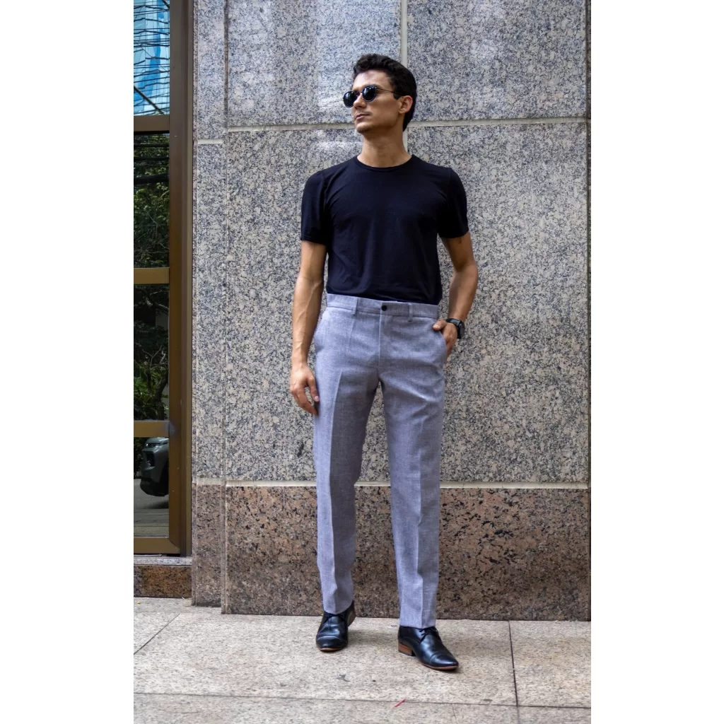 Calça Social Alfaiataria Masculina na cor Cinza com textura em linho com bolsos e cós transpassado